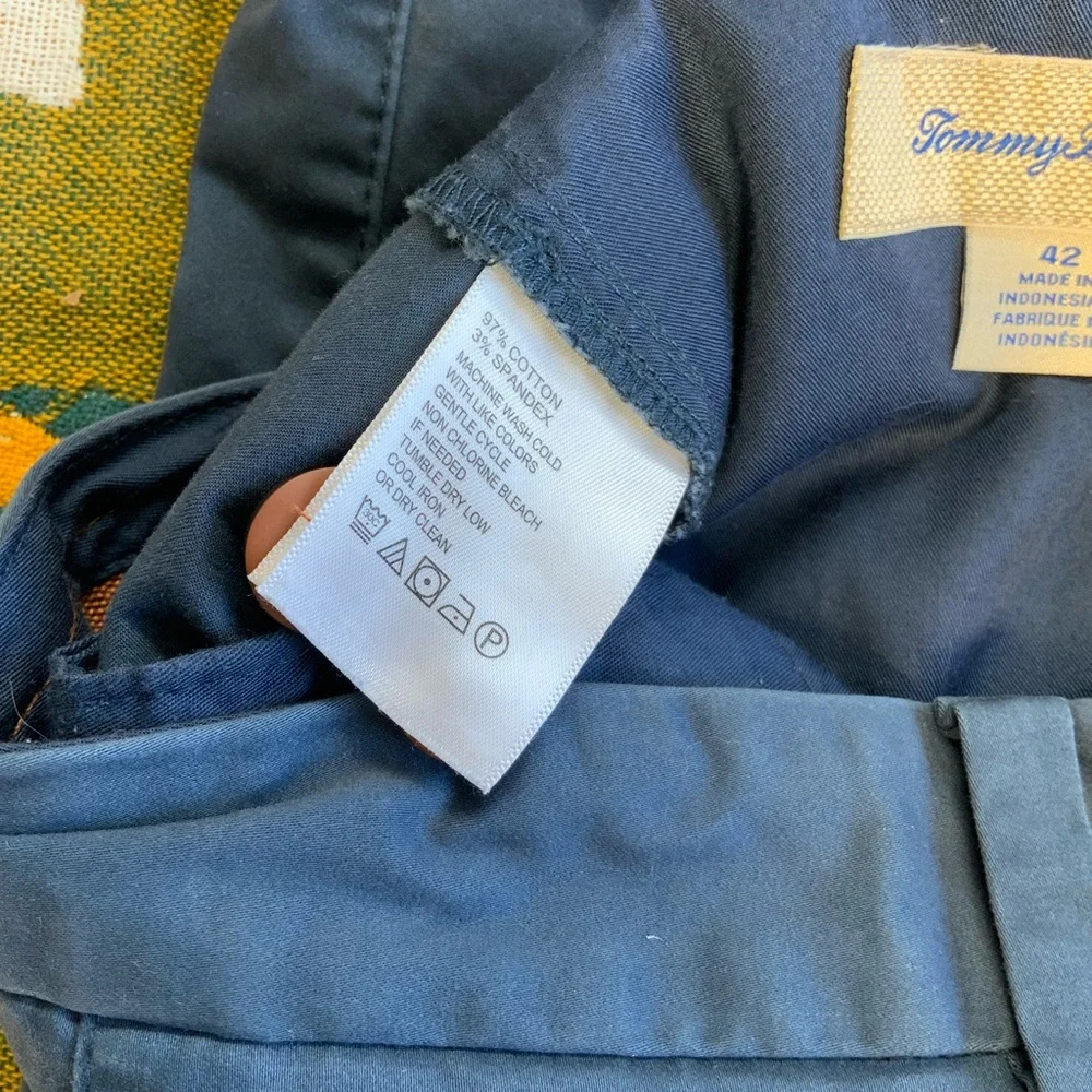 Tommy Bahama Boracay® Chino 9-Inch Shorts - Picture 7 of 9